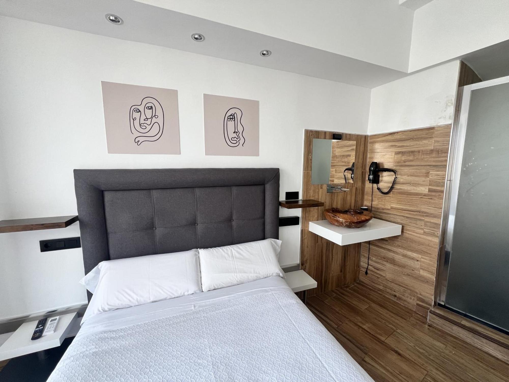 Ilustre Rooms Malaga Exterior photo
