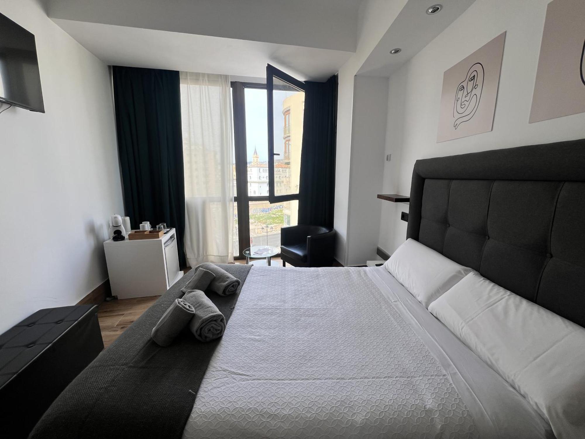 Ilustre Rooms Malaga Exterior photo